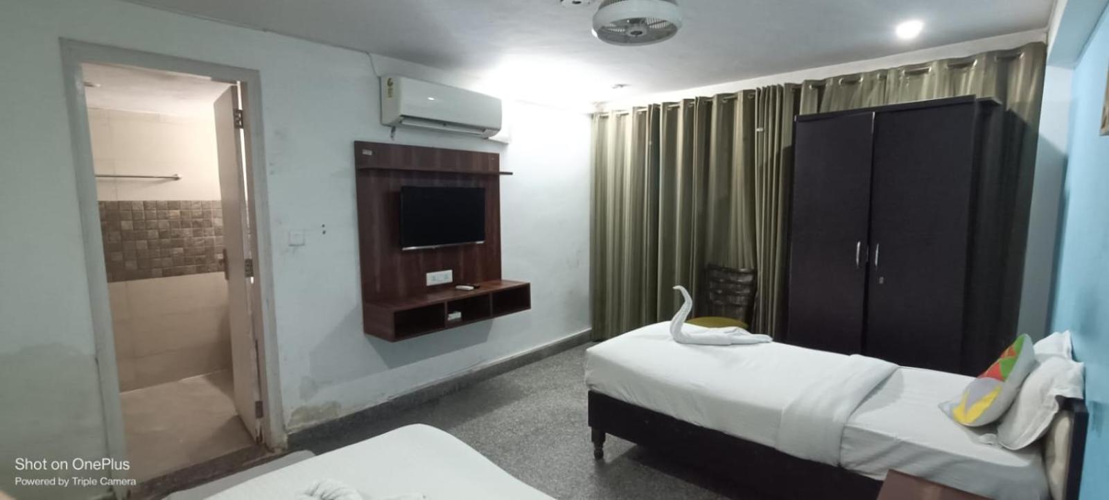 Nuab House - Near Fortis, Max, Medanta, Paras Hospitals And Huda Metro Gurgaon Esterno foto